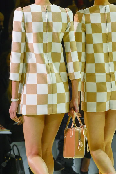 Look 31
